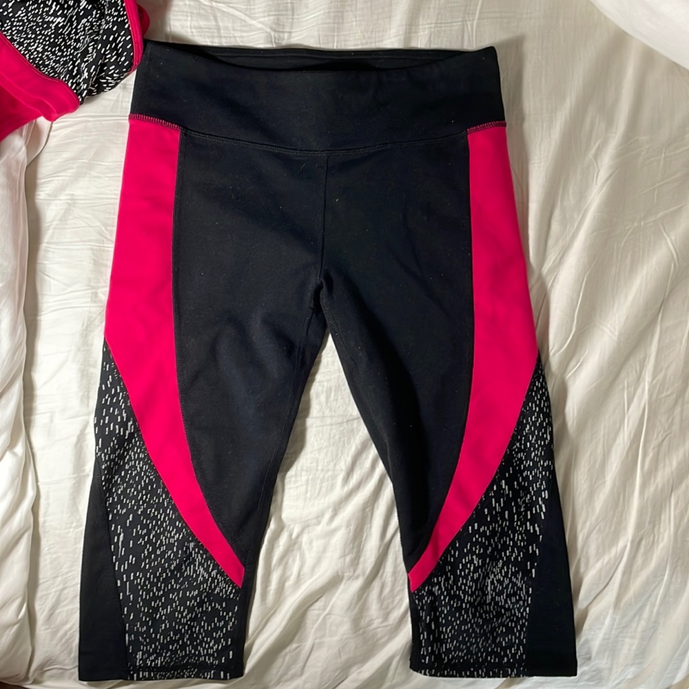 Fabletics Matching Workout Set (Reversible Bra + … - image 4